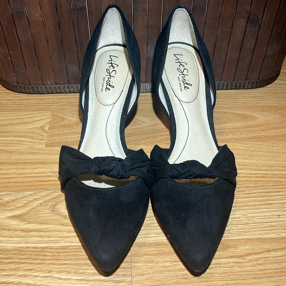 NWOT LIFE STRIDE HEELS. BLACK SZ 8.5